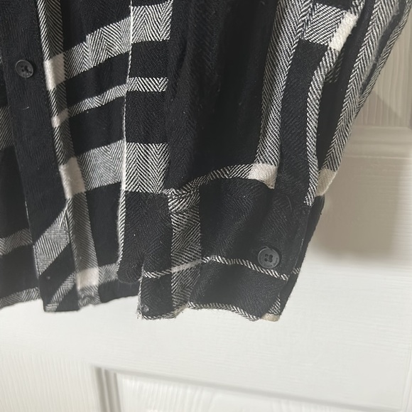 BUNDLE 3/$12 Calvin Klein Jeans Plaid Shirt - Picture 6 of 6